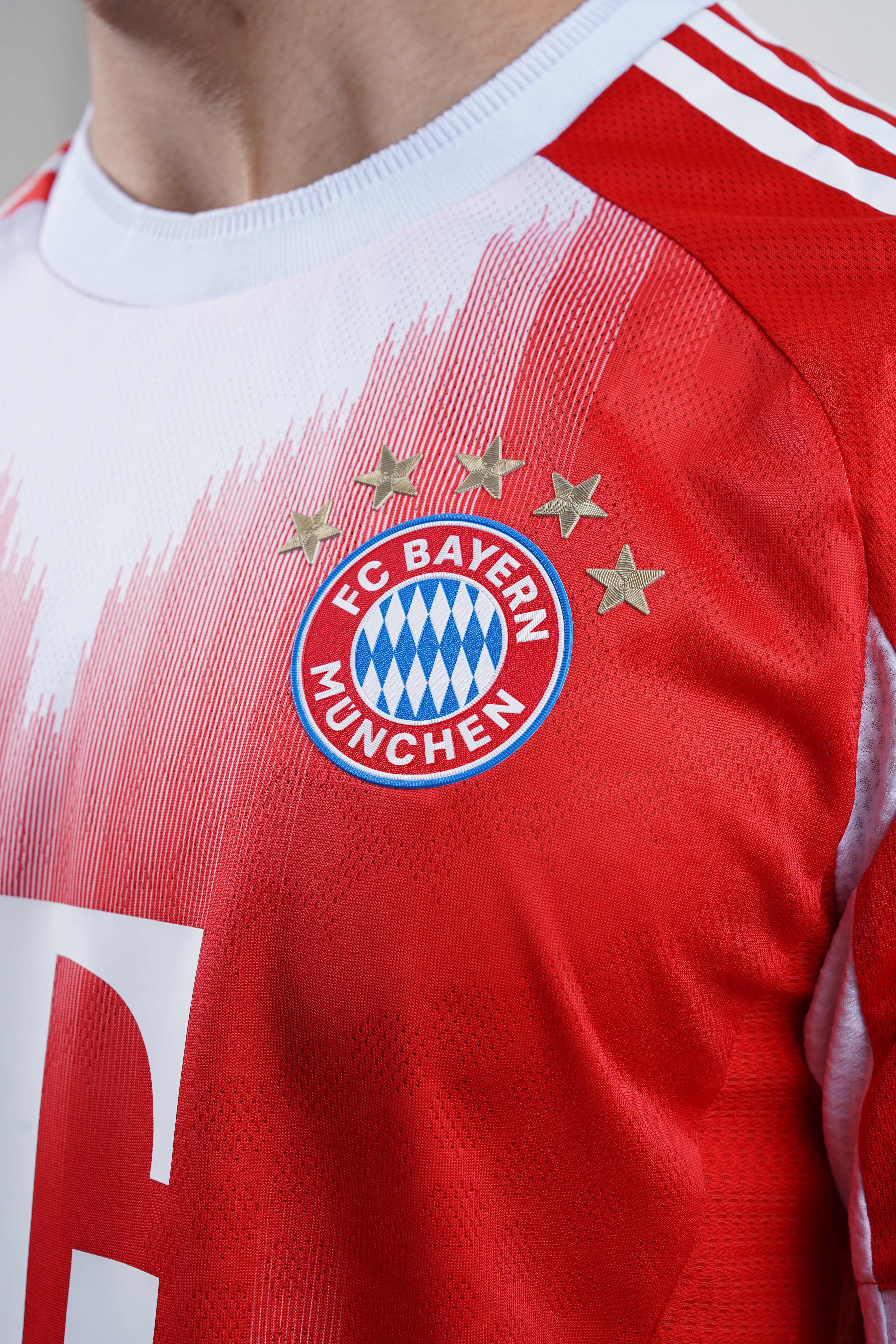 FC Bayern München Home Jersey 25/26