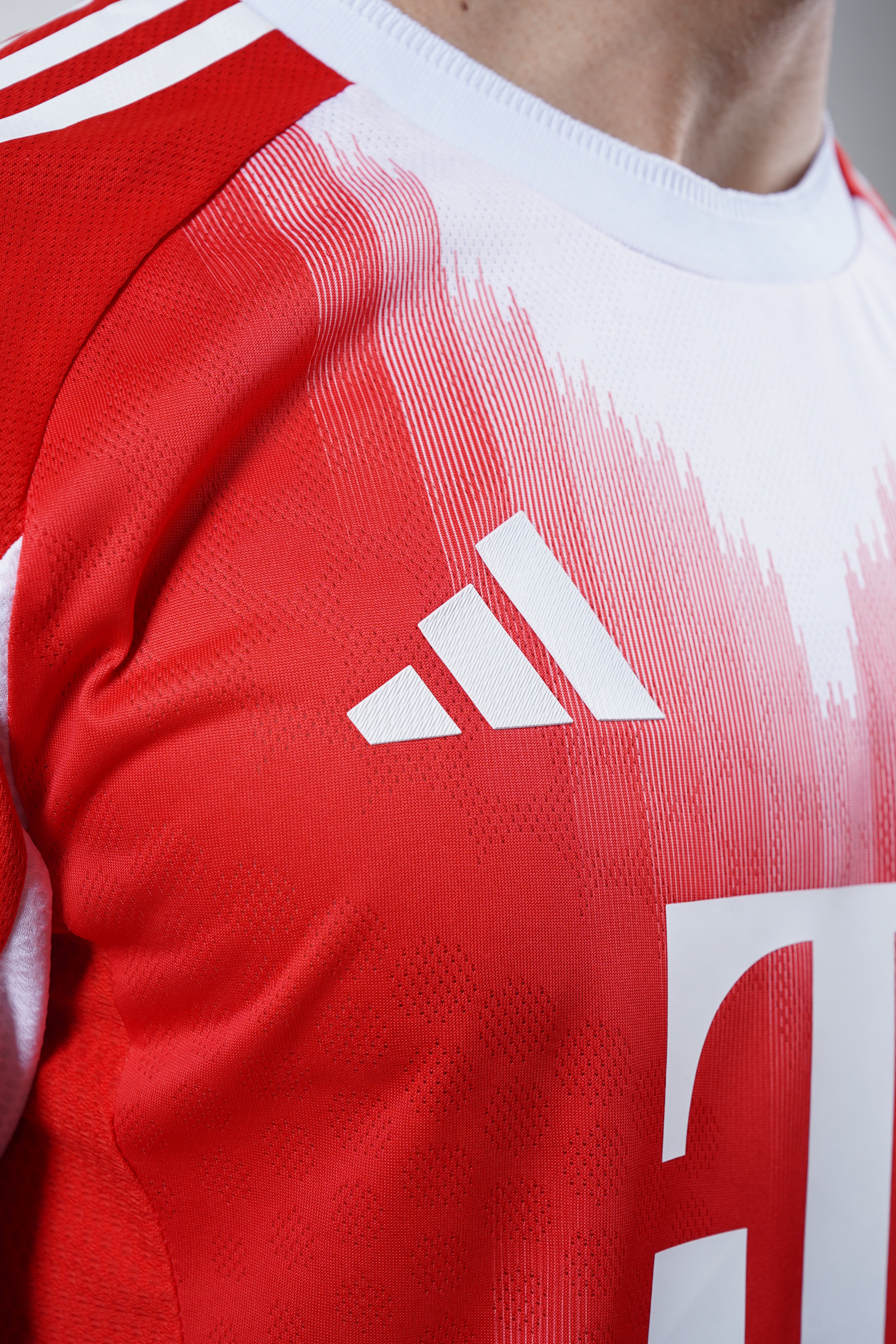 FC Bayern München Home Jersey 25/26