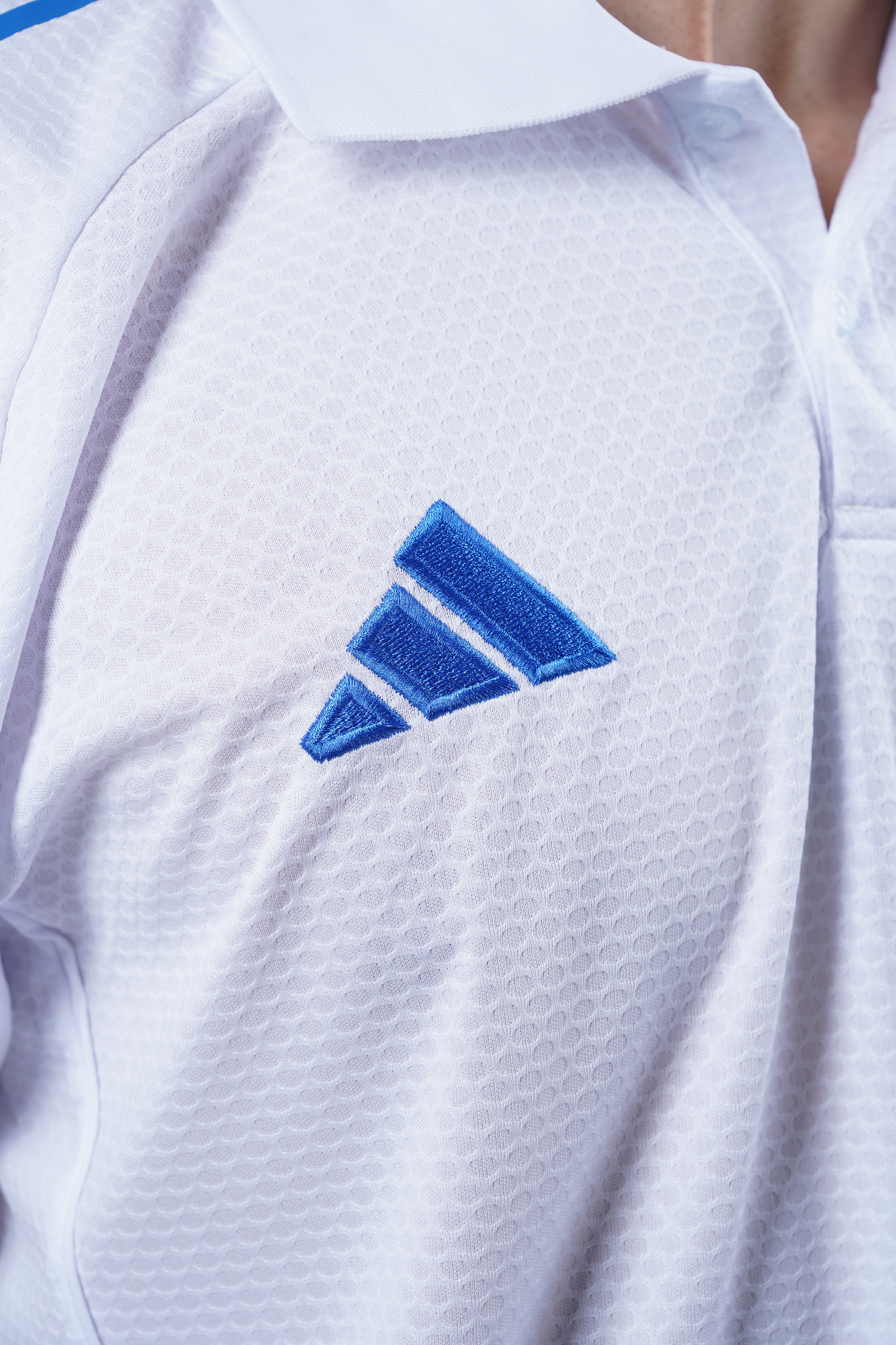 Real Madrid Tracksuit 25/26 Tshirt Version