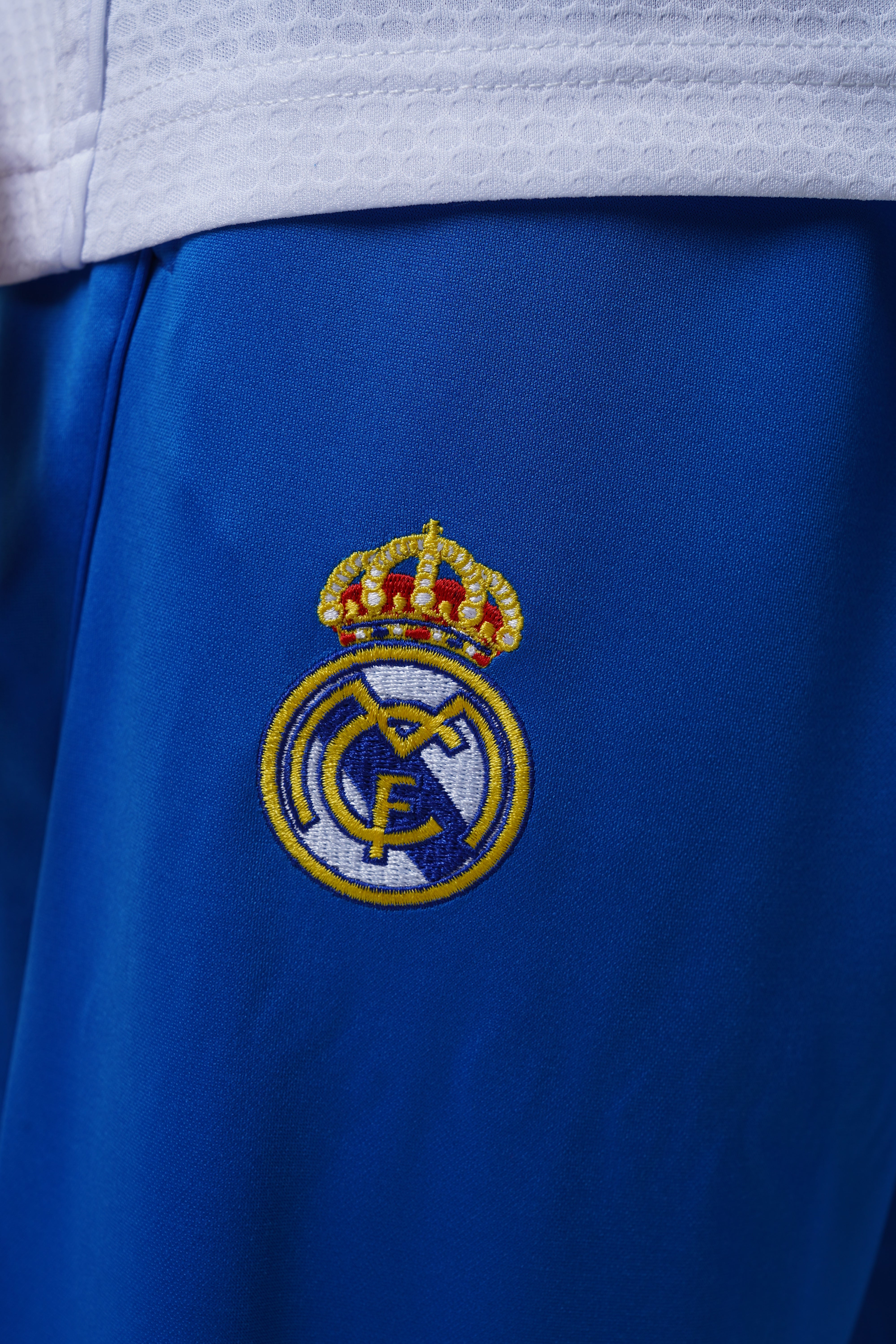 Real Madrid Tracksuit 25/26 Tshirt Version