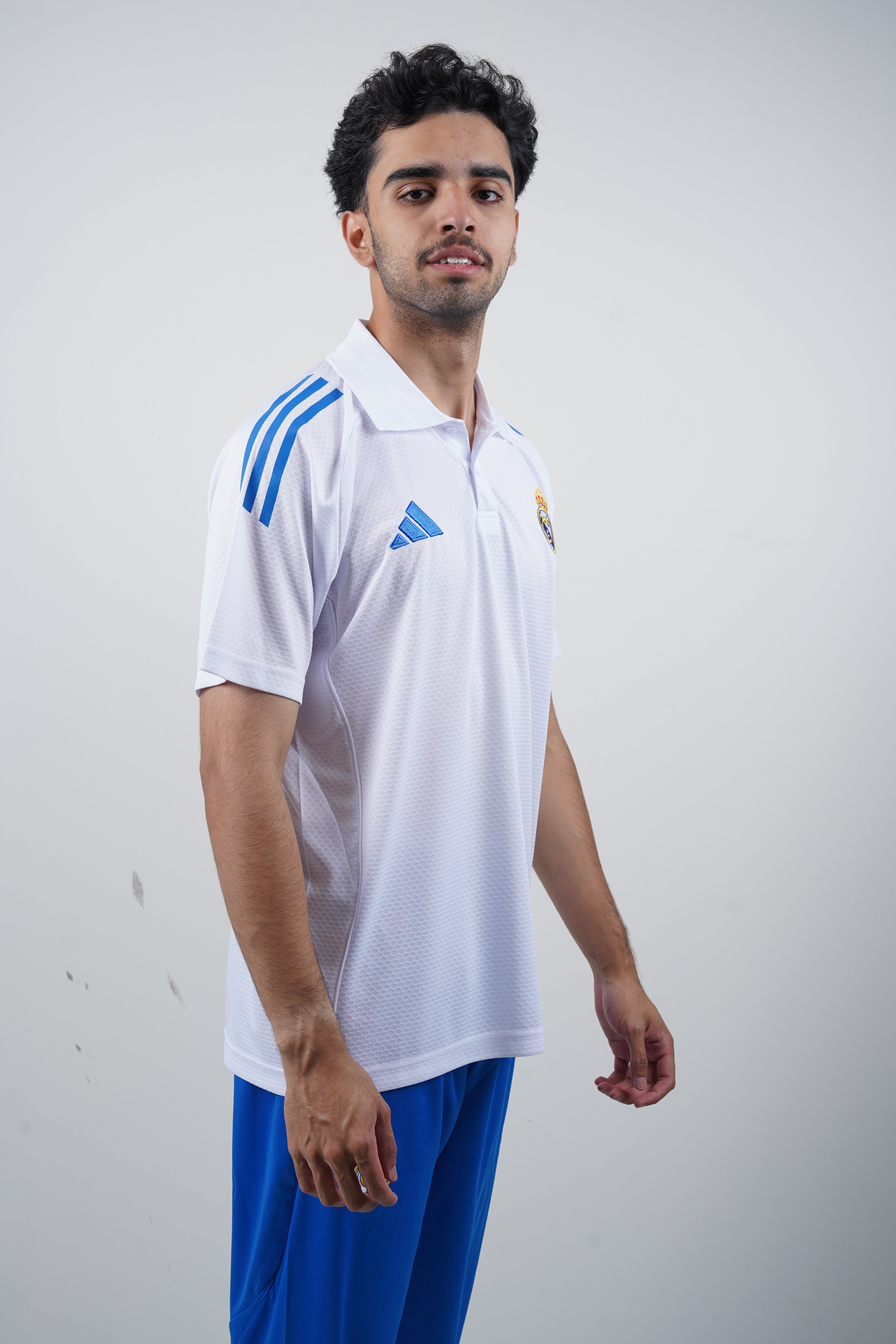 Real Madrid Tracksuit 25/26 Tshirt Version